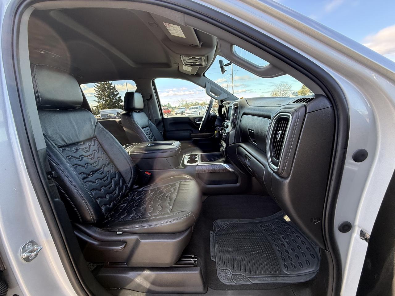 2021 Chevrolet SILVERADO 2500HD LT BDS LIFT/WHEEL/TIRE/LEATHER PKG!! Photo