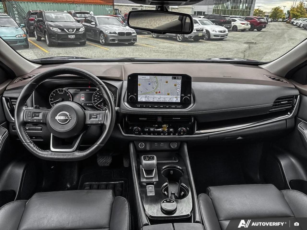 2023 Nissan Rogue SL Photo