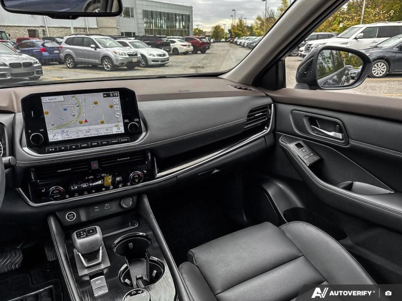 2023 Nissan Rogue SL Photo