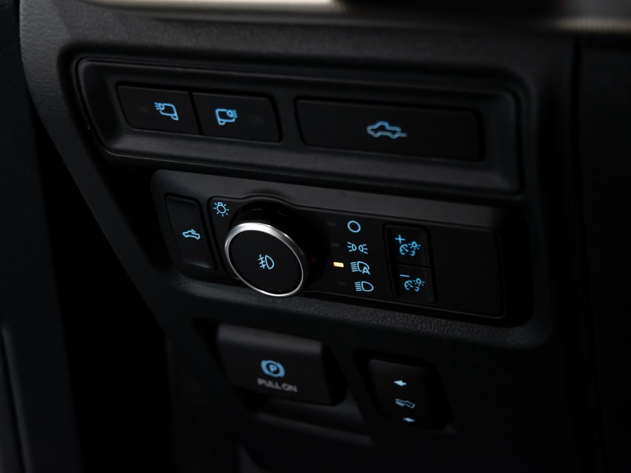 2022 Ford F-150 4WD Super Crew 5.5' Box Accident Free Twin-Turbo Photo