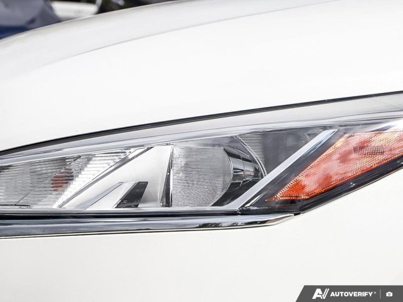 2023 Nissan Kicks SVONE-OWNER, ACCIDENT-FREE, FWD, CARPLAY, HTD SEAT Photo