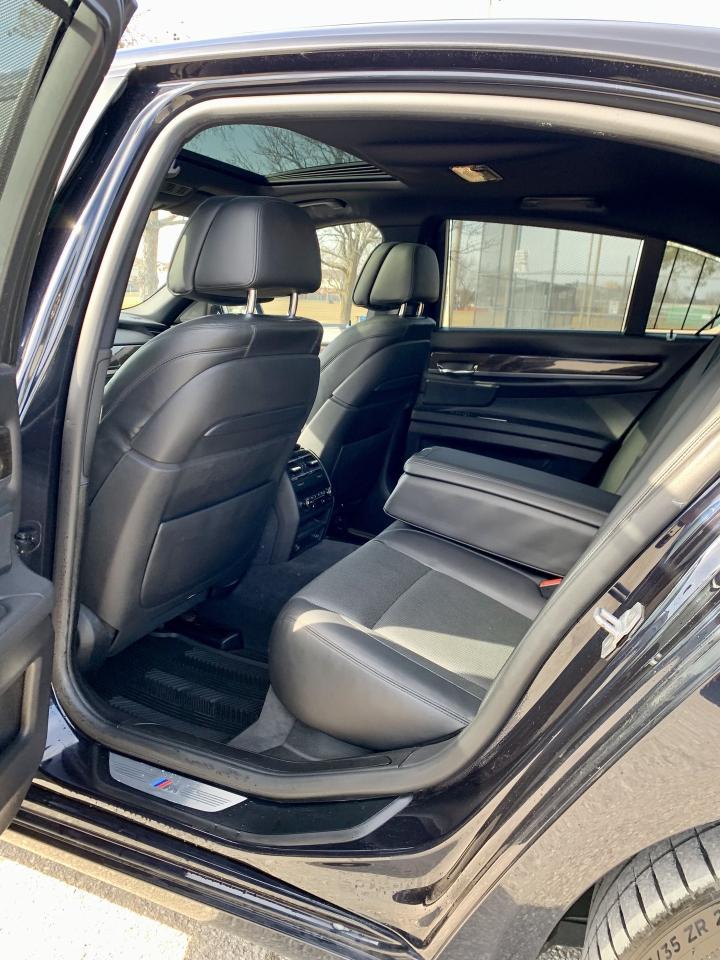 2014 BMW 750i xDrive M PACK TECH & PREM PACK NO WARRANTY FINANCE Photo