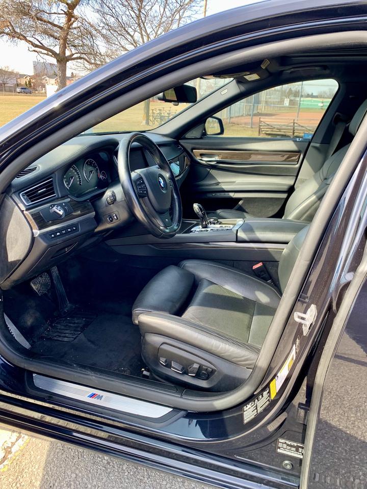 2014 BMW 750i xDrive M PACK TECH & PREM PACK NO WARRANTY FINANCE Photo