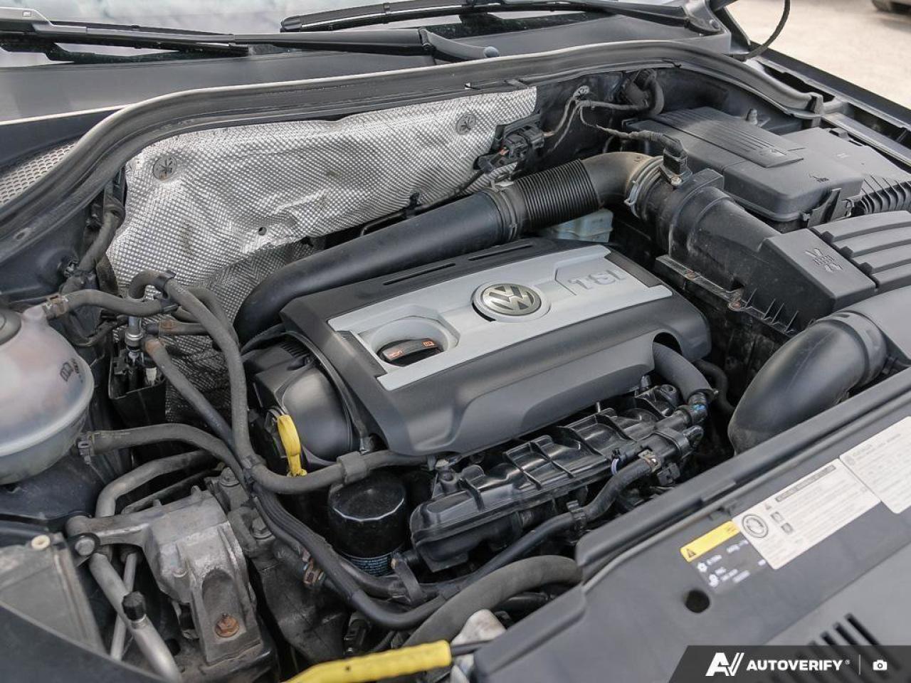 2014 Volkswagen Tiguan HighlineCERTIFIED AS-TRADED, ACCIDENT-FREE, AWD, L Photo