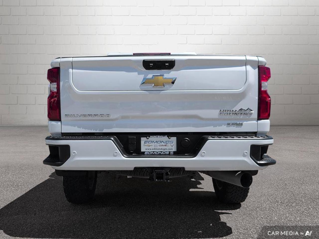 2023 Chevrolet SILVERADO 2500HD High CountryHigh Country   Trailer Brake Controlle Photo