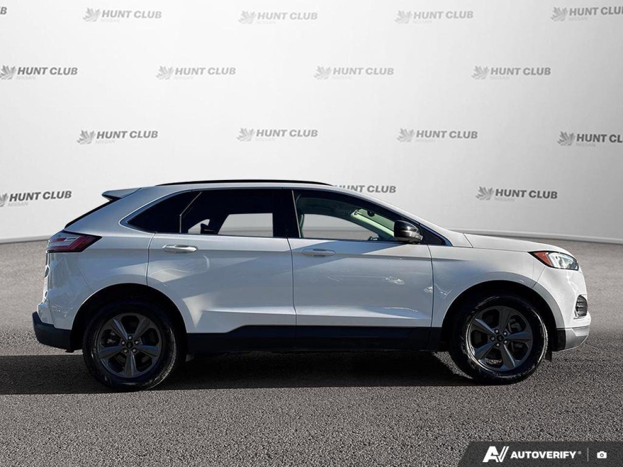 2022 Ford Edge SEL Photo