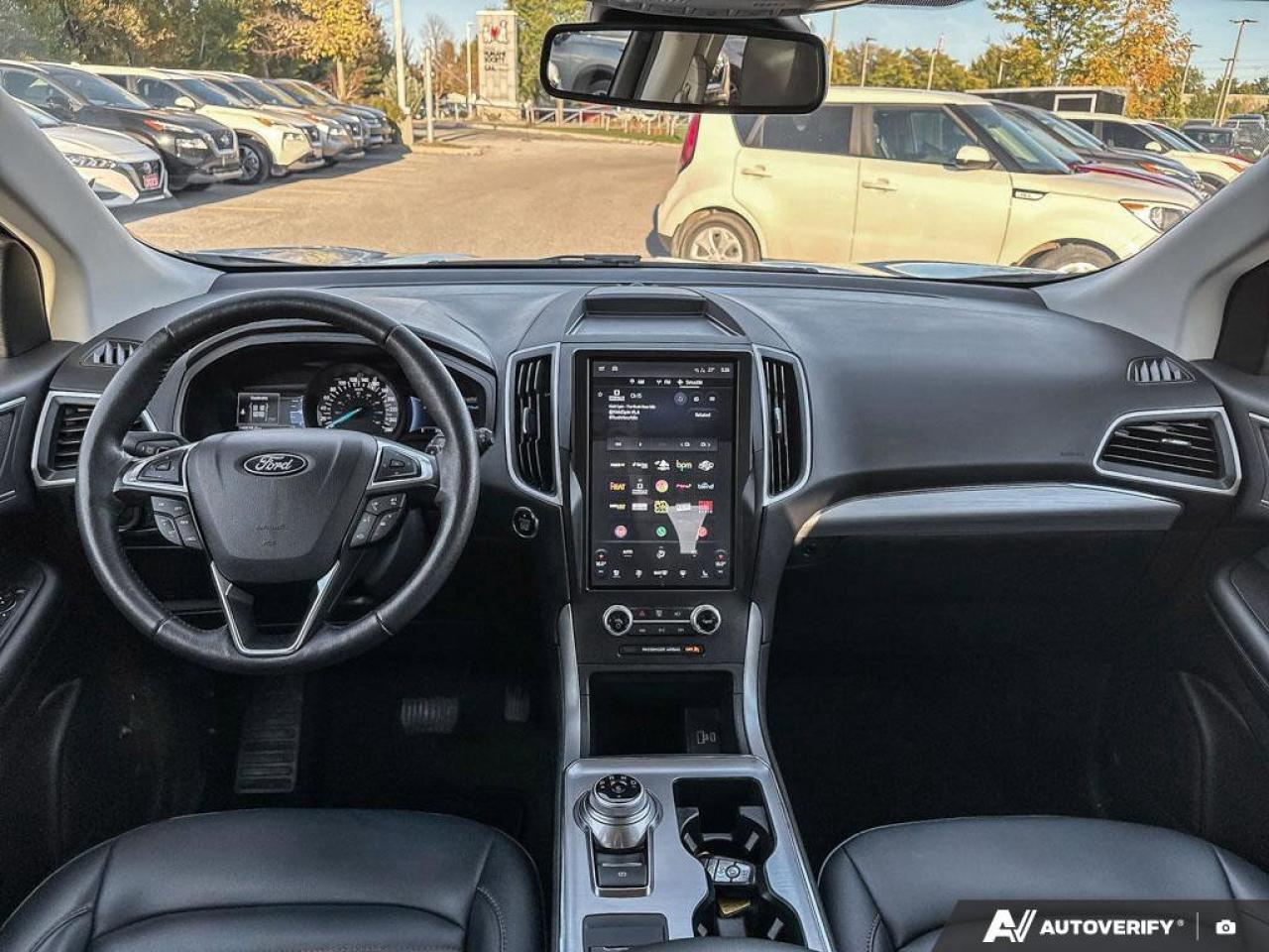 2022 Ford Edge SEL Photo