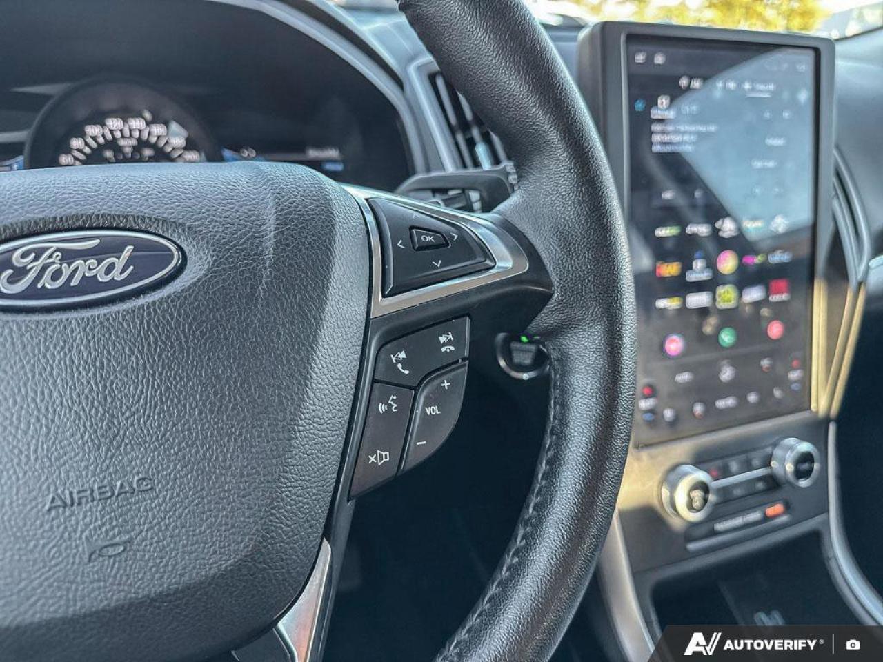 2022 Ford Edge SEL Photo