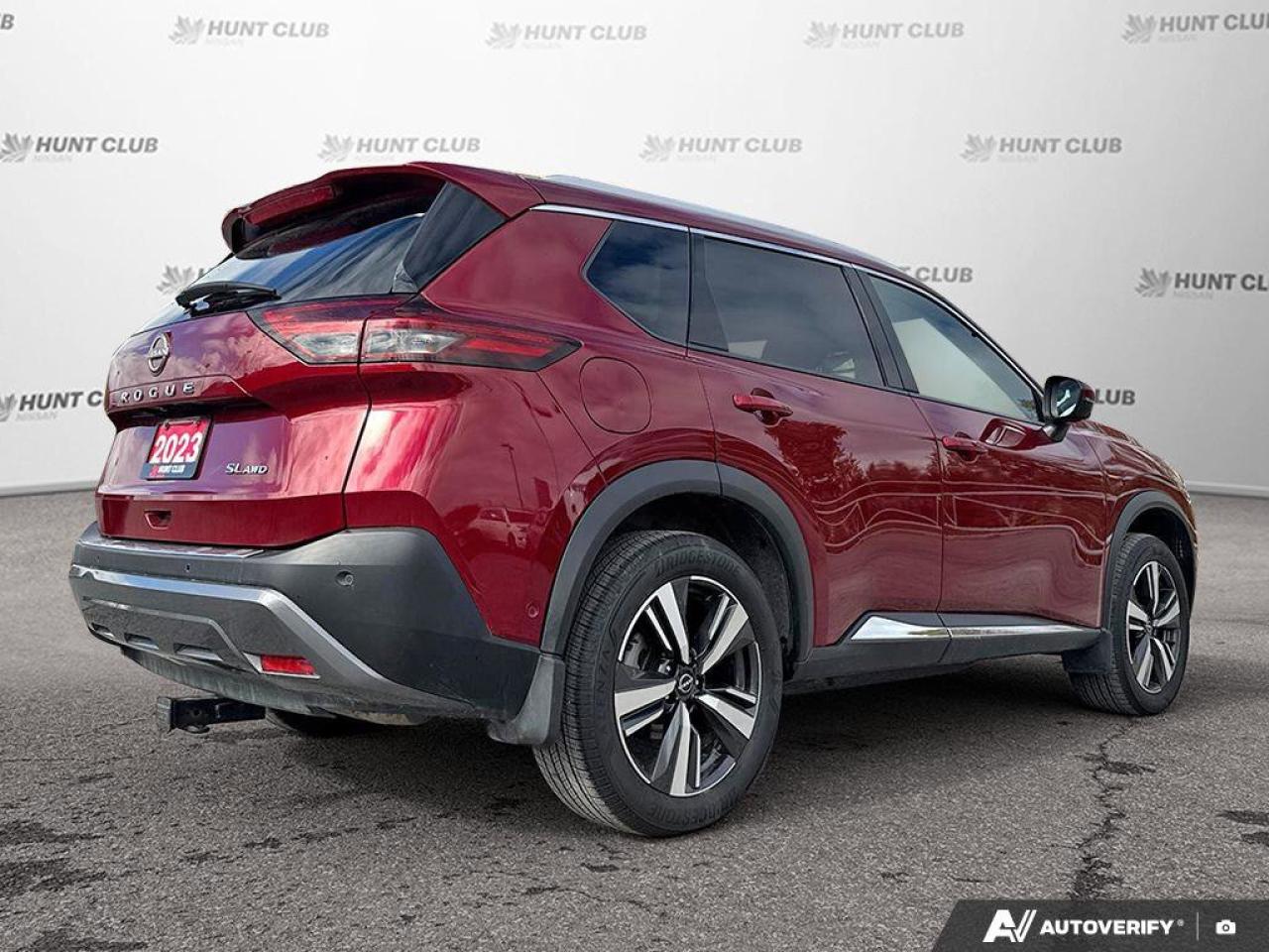 2023 Nissan Rogue SL Photo