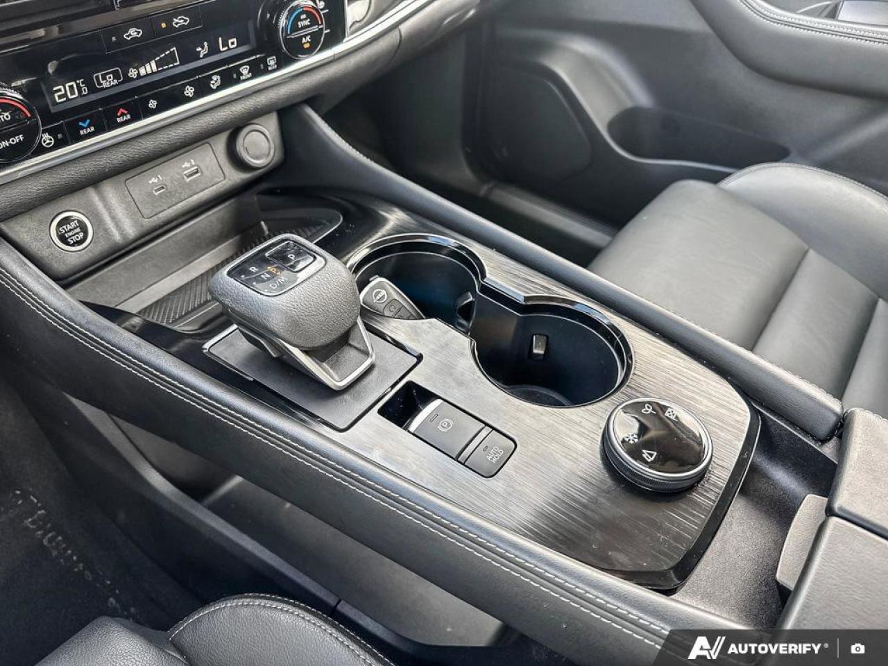 2023 Nissan Rogue SL Photo