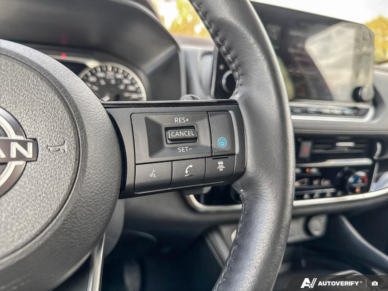 2023 Nissan Rogue SL Photo