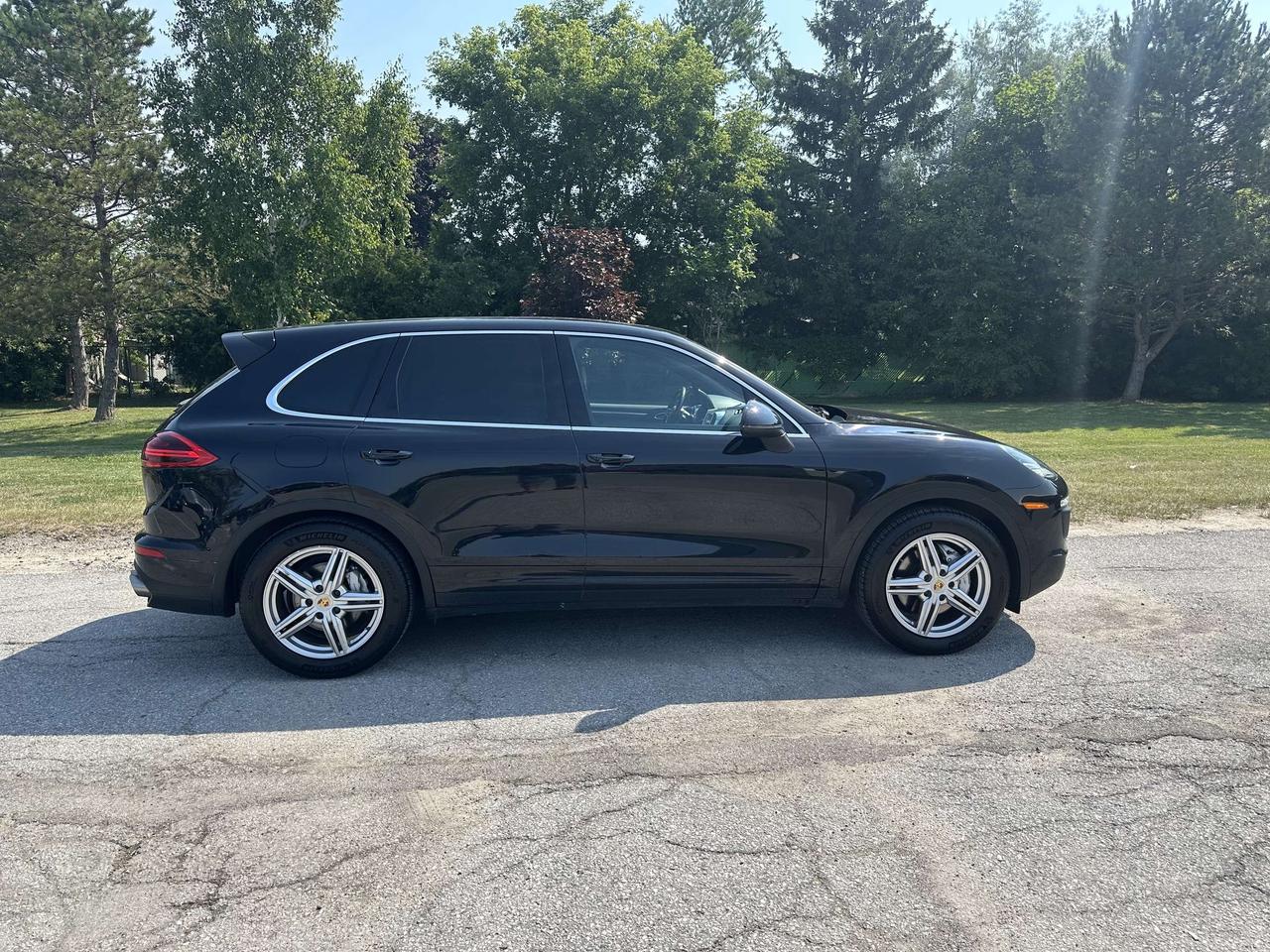 2017 Porsche Cayenne S NO ACCIDENTS PREM PLUS SPORT CHORNO FINANCING Photo