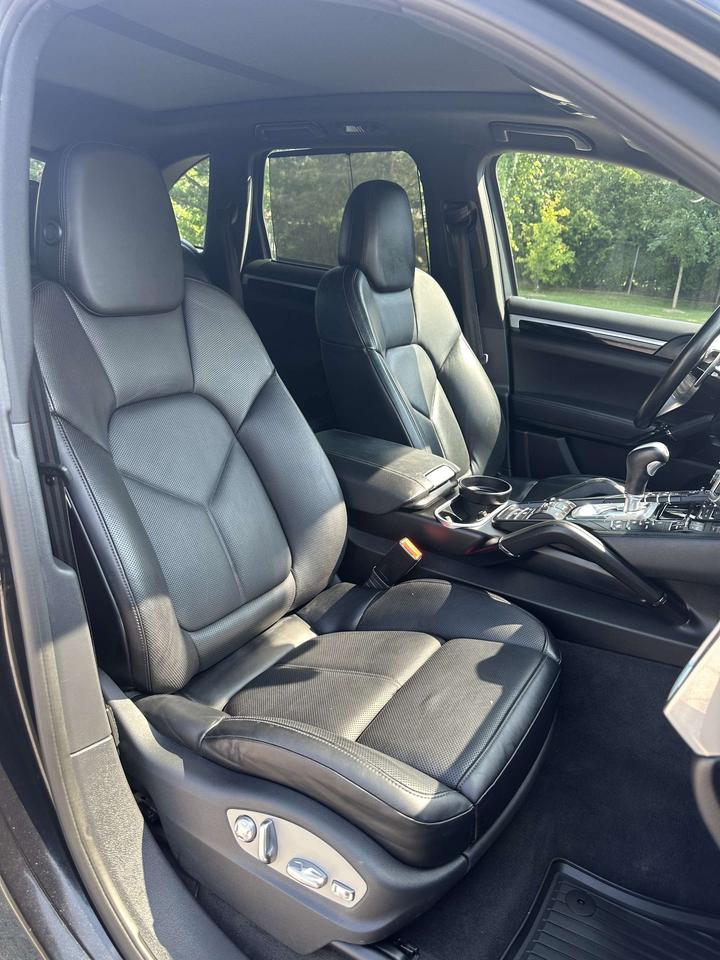 2017 Porsche Cayenne S NO ACCIDENTS PREM PLUS SPORT CHORNO FINANCING Photo