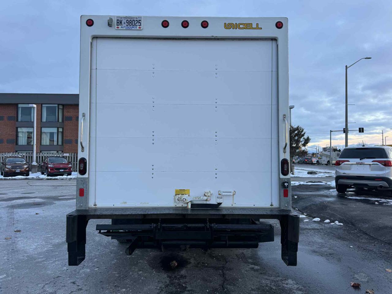 2019 Ford E-Series Cutaway E-450 DRW Photo3