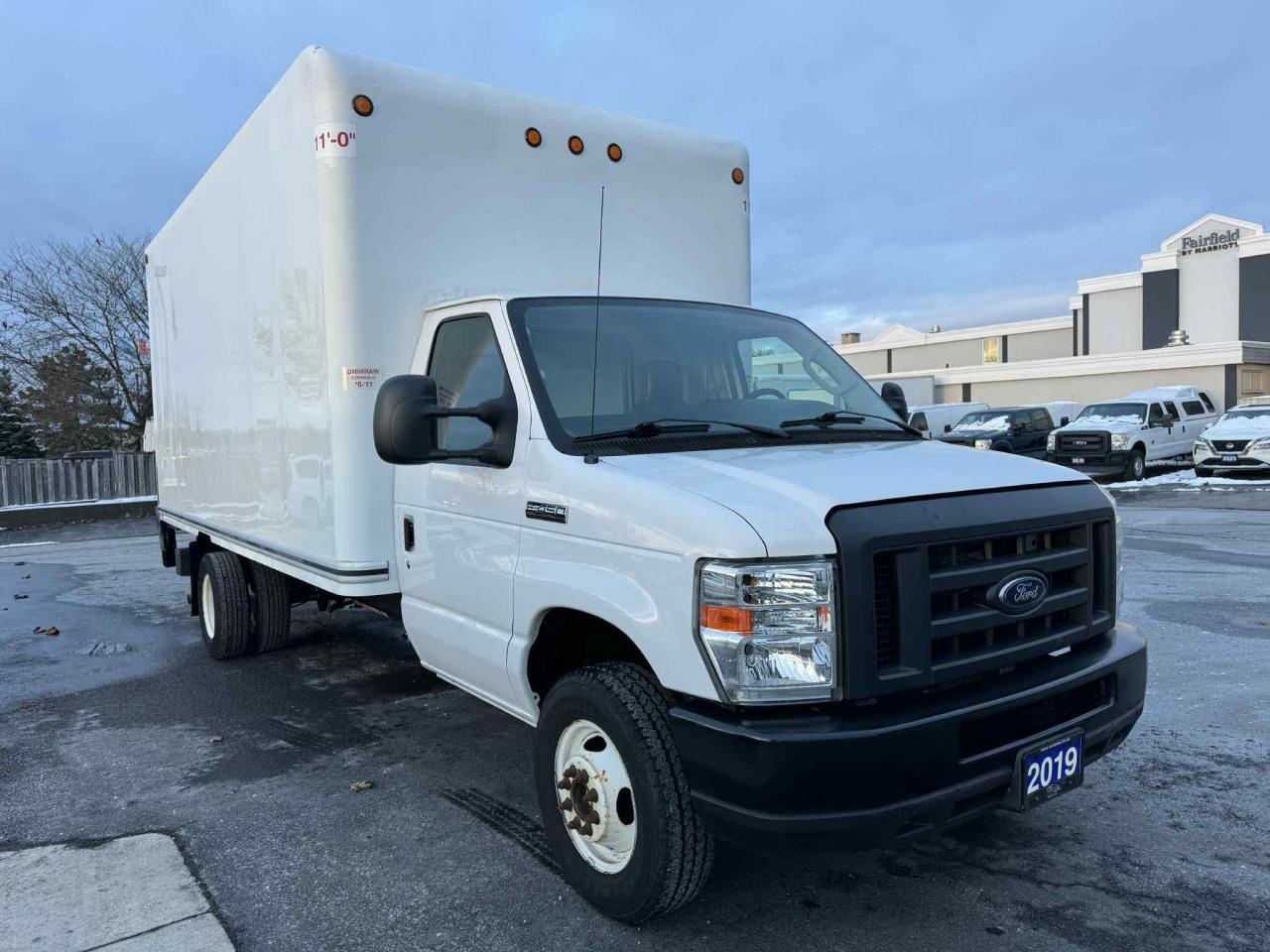 2019 Ford E-Series Cutaway E-450 DRW Photo