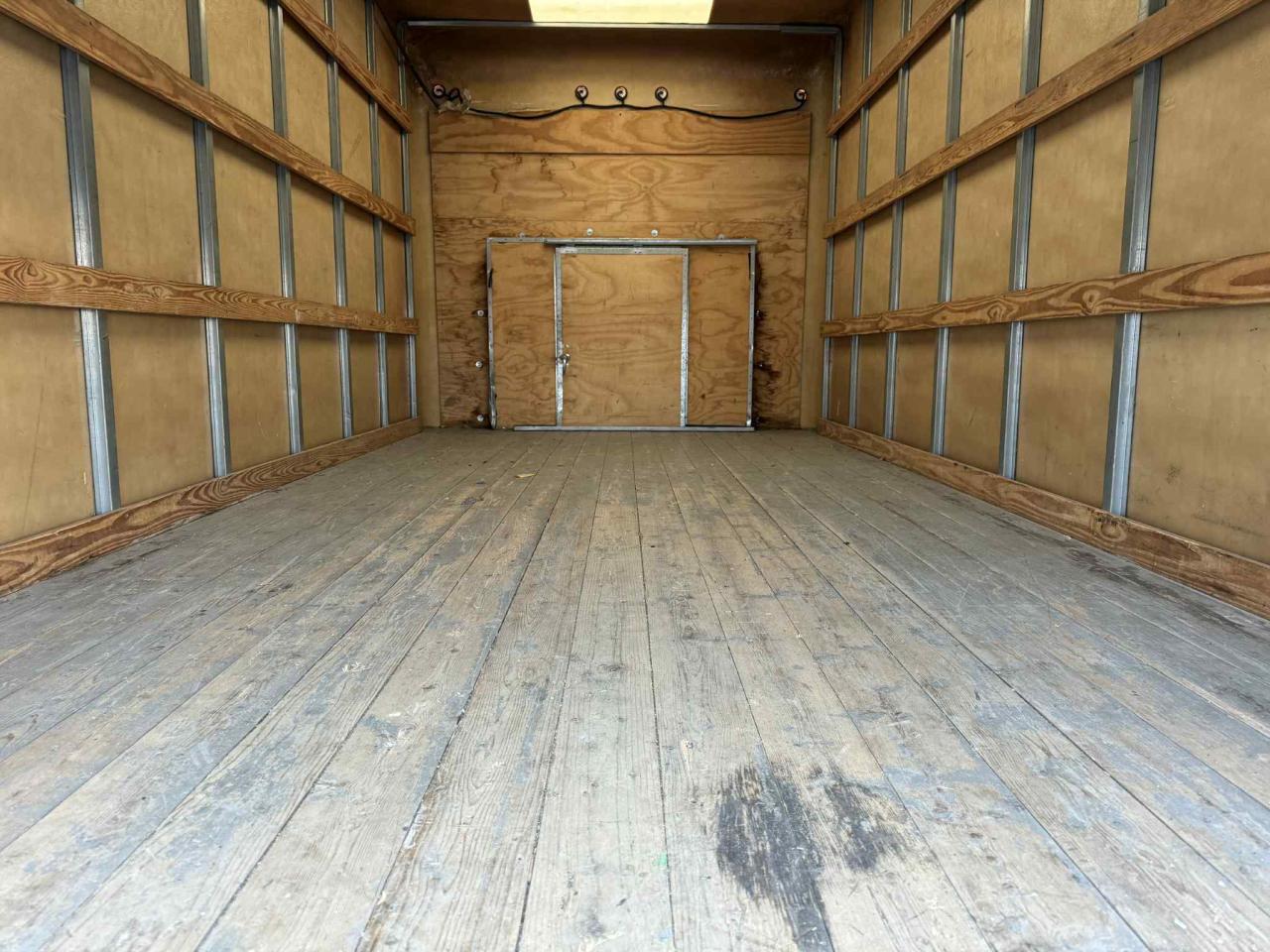 2019 Ford E-Series Cutaway E-450 DRW Photo