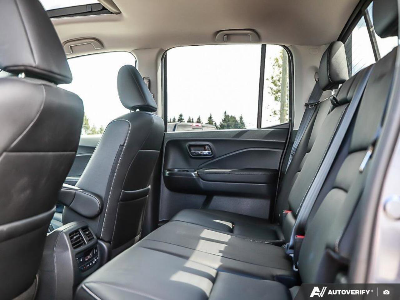 2022 Honda Ridgeline TouringONE-OWNER, HTD WHEEL, CARPLAY, LEATHER, NAV Photo