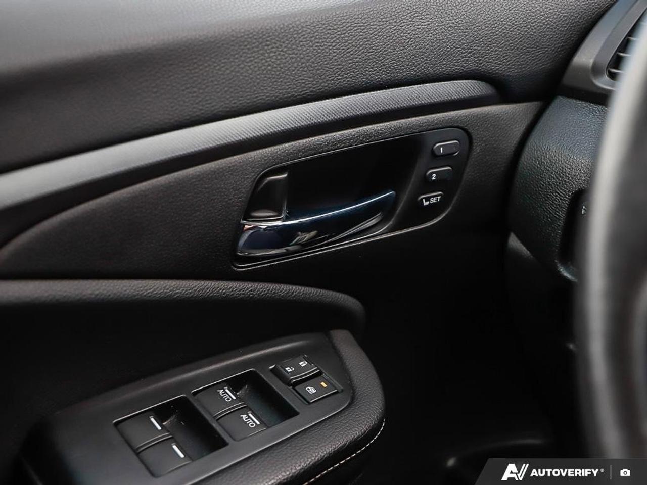 2022 Honda Ridgeline TouringONE-OWNER, HTD WHEEL, CARPLAY, LEATHER, NAV Photo