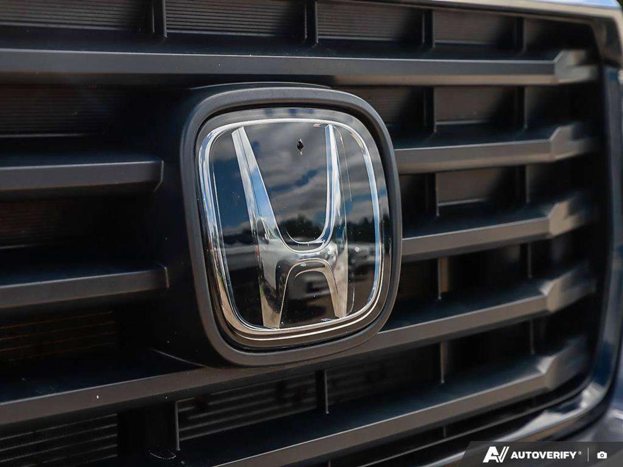 2022 Honda Ridgeline TouringONE-OWNER, HTD WHEEL, CARPLAY, LEATHER, NAVIGATION Photo
