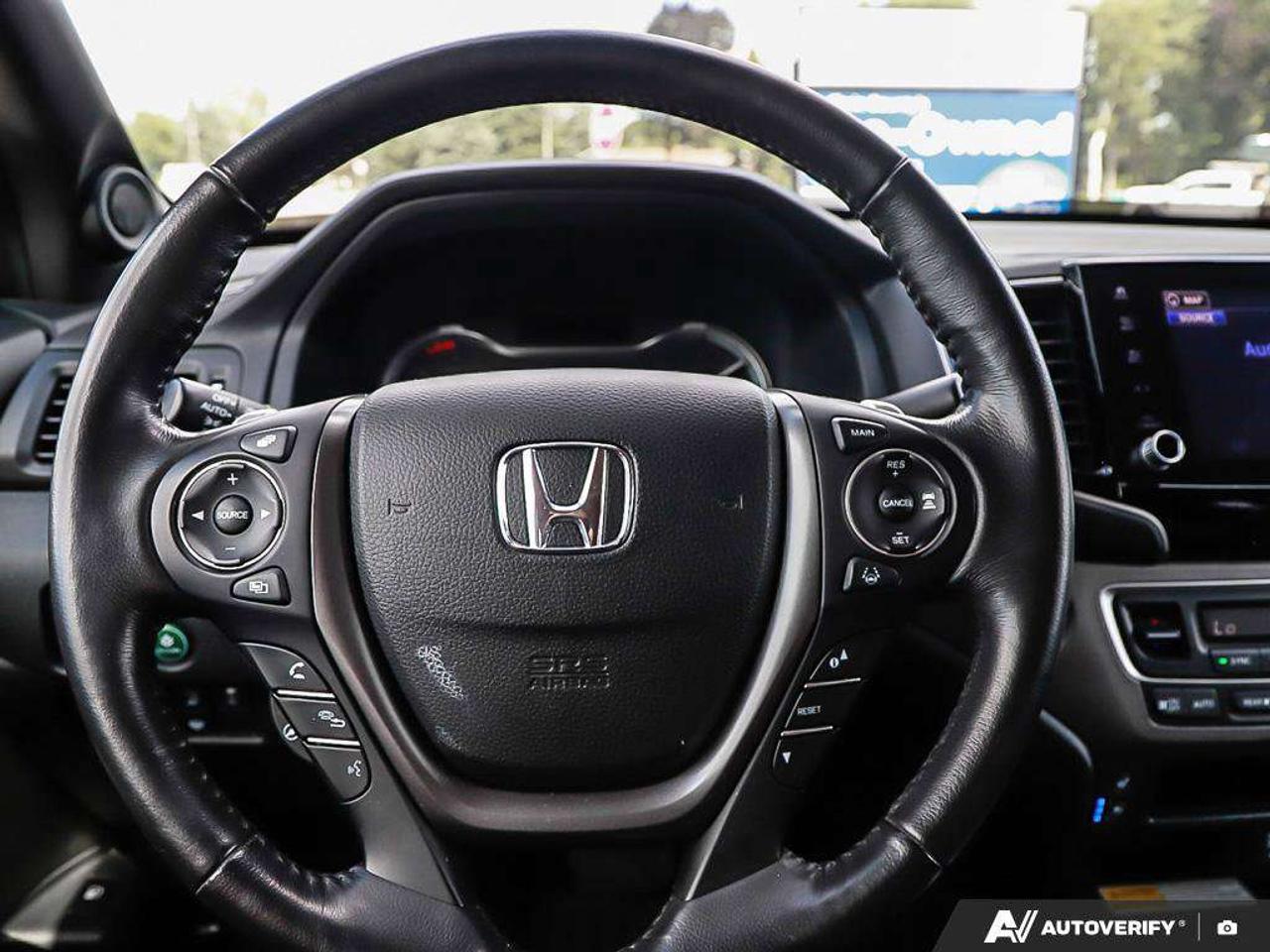 2022 Honda Ridgeline TouringONE-OWNER, HTD WHEEL, CARPLAY, LEATHER, NAVIGATION Photo