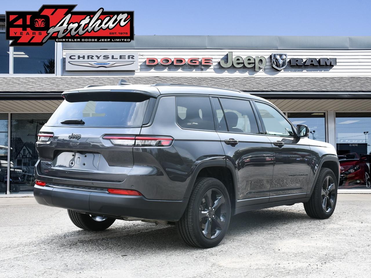 2023 Jeep Grand Cherokee L GRAND CHEROKEE L ALTITUDE 4X4 Photo