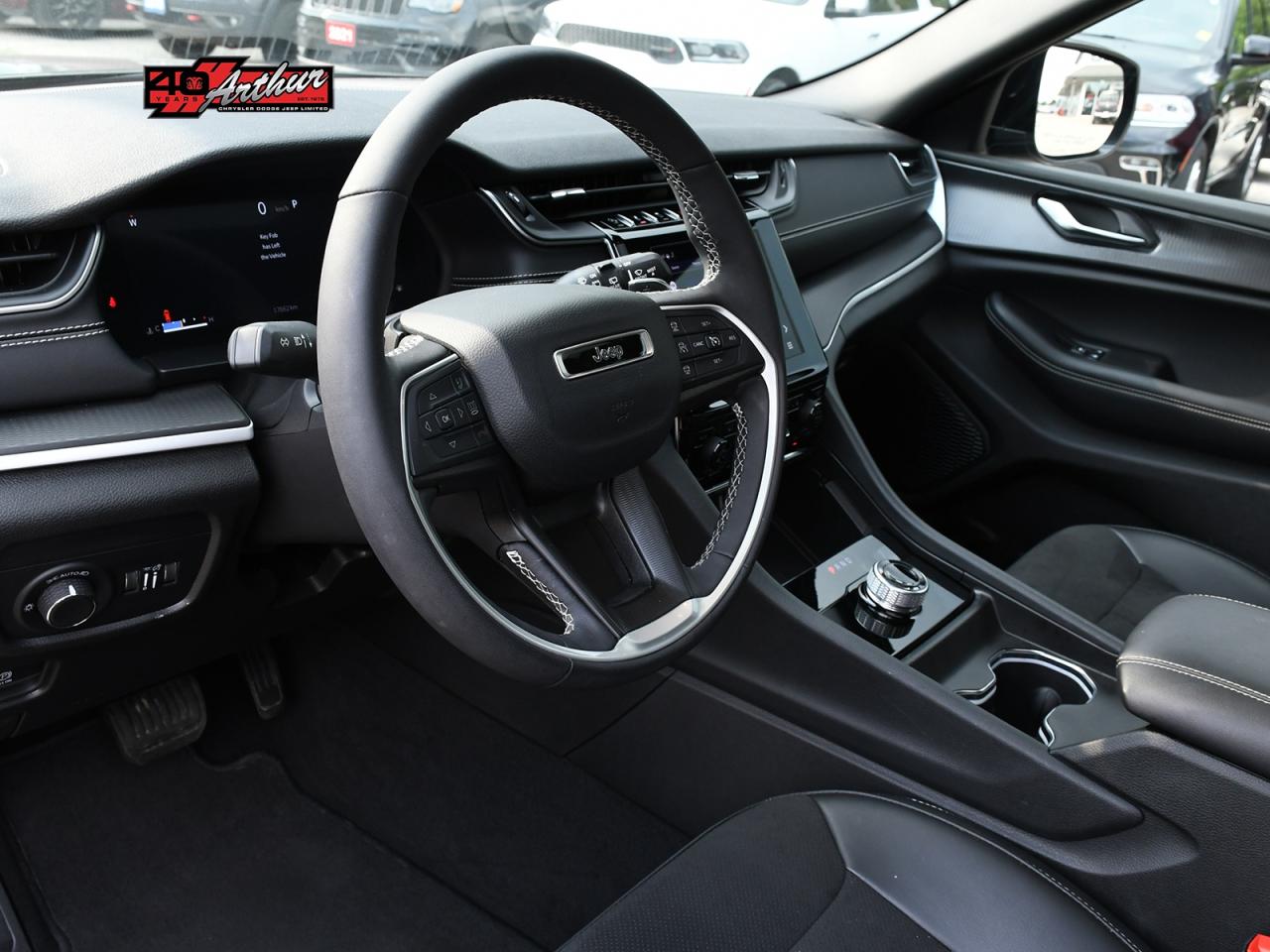 2023 Jeep Grand Cherokee L GRAND CHEROKEE L ALTITUDE 4X4 Photo