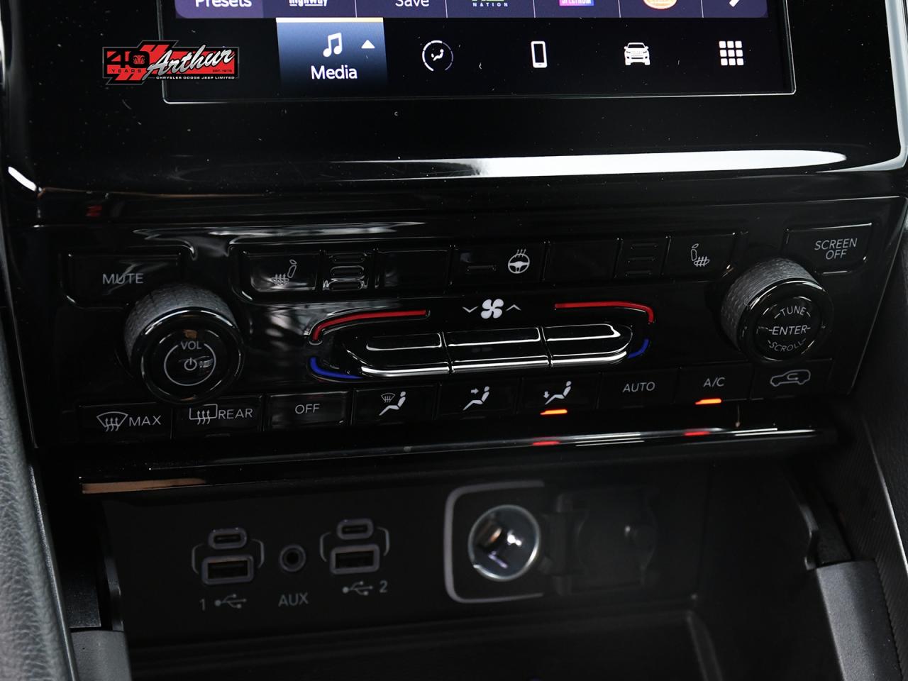 2023 Jeep Grand Cherokee L GRAND CHEROKEE L ALTITUDE 4X4 Photo