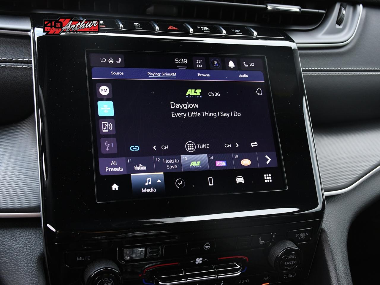 2023 Jeep Grand Cherokee L GRAND CHEROKEE L ALTITUDE 4X4 Photo