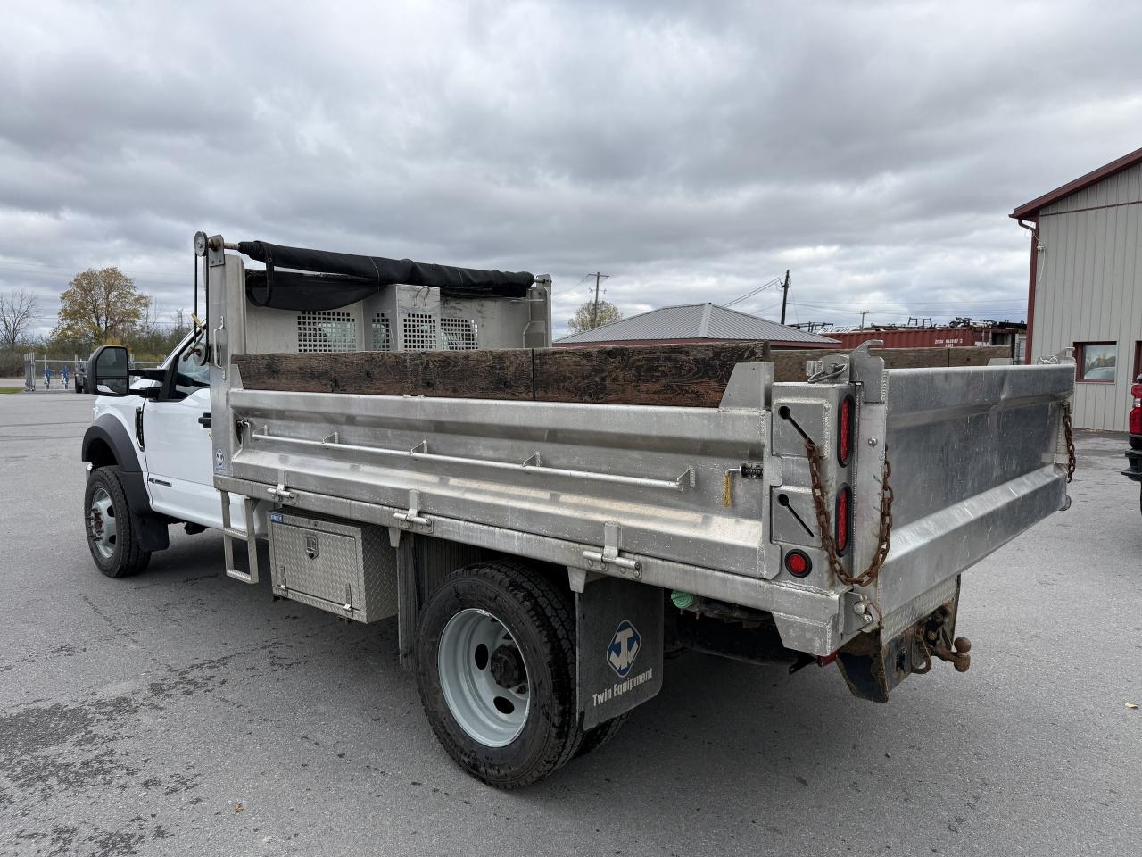 2022 Ford F-550 XL 4x4 Reg Cab 11' Aluminum Dump Photo4