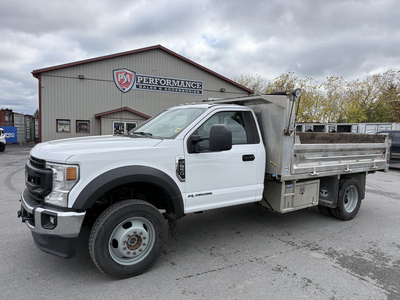 2022 Ford F-550 XL 4x4 Reg Cab 11' Aluminum Dump Photo2
