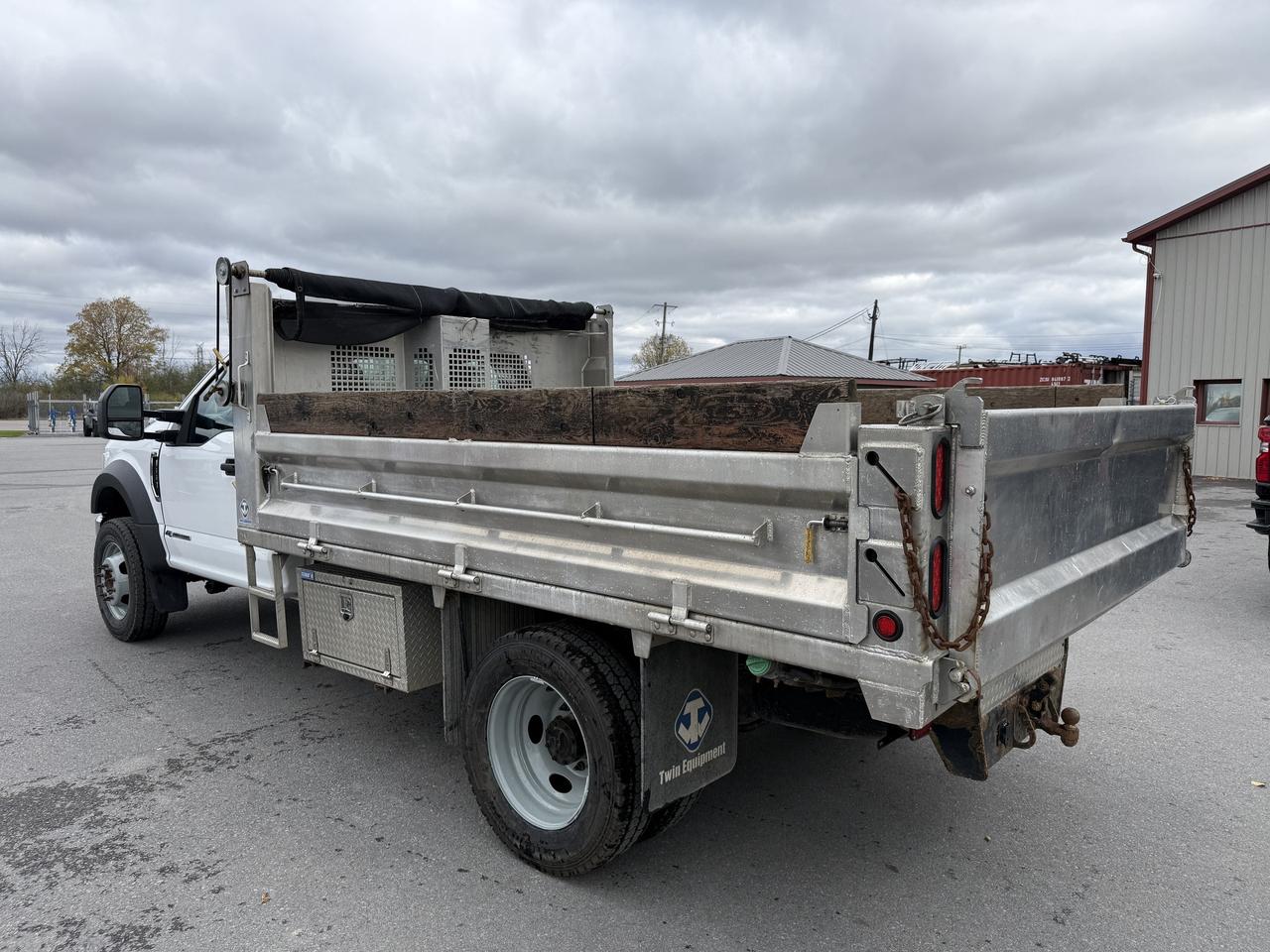 2022 Ford F-550 XL 4x4 Reg Cab 11' Aluminum Dump Photo4