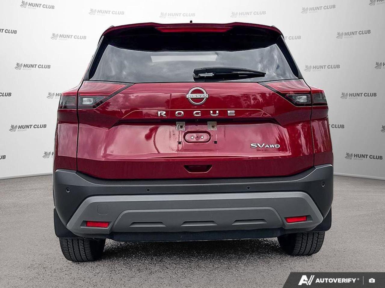 2022 Nissan Rogue SV Photo