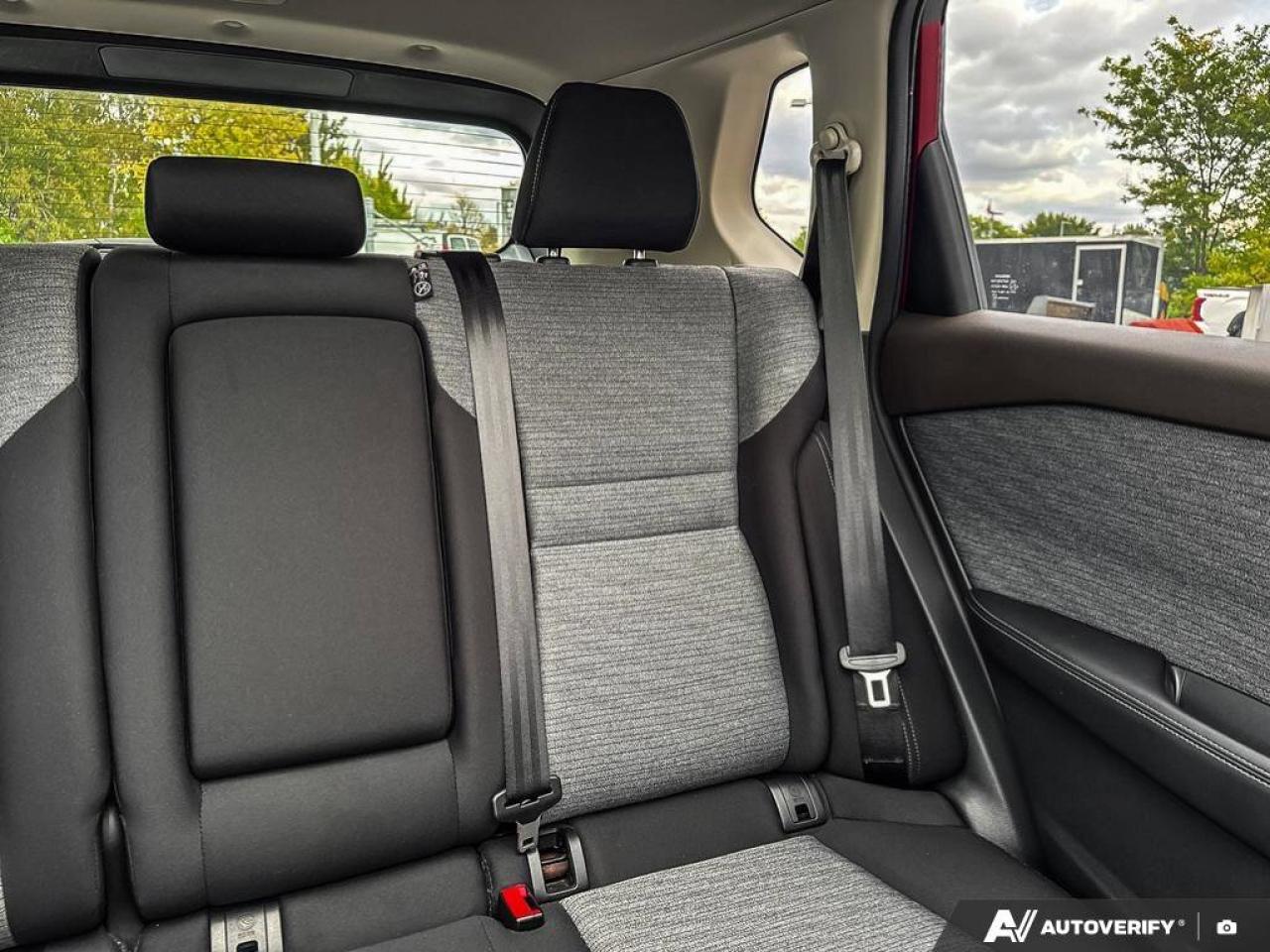 2022 Nissan Rogue SV Photo