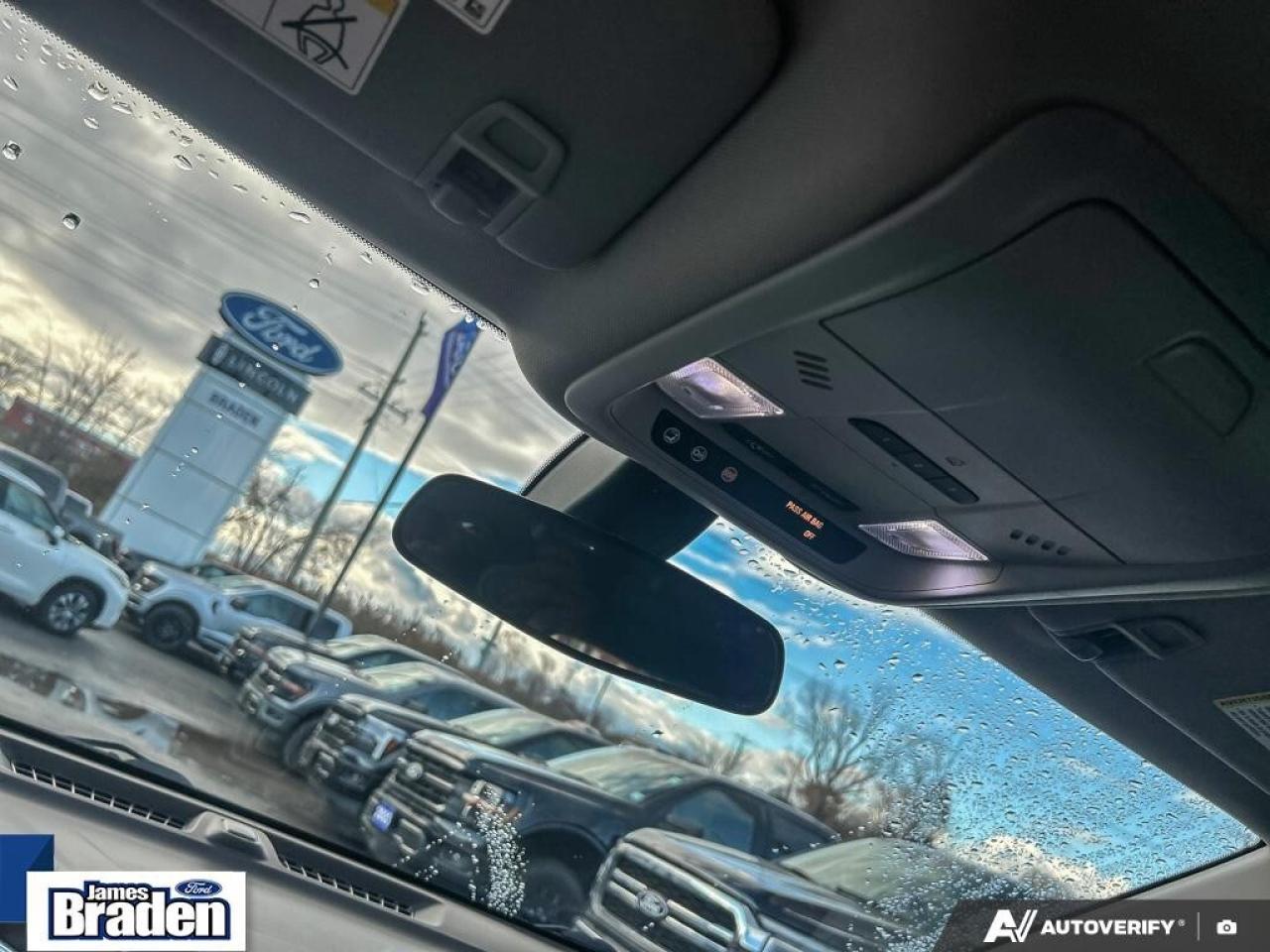 2019 Chevrolet Equinox LT   LOW MILEAGE   CLEAN CARFAX Photo