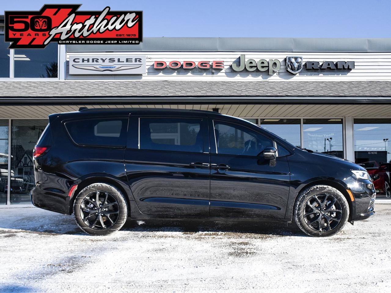 2024 Chrysler Pacifica TOURING-L S APPEARANCE AWD Photo