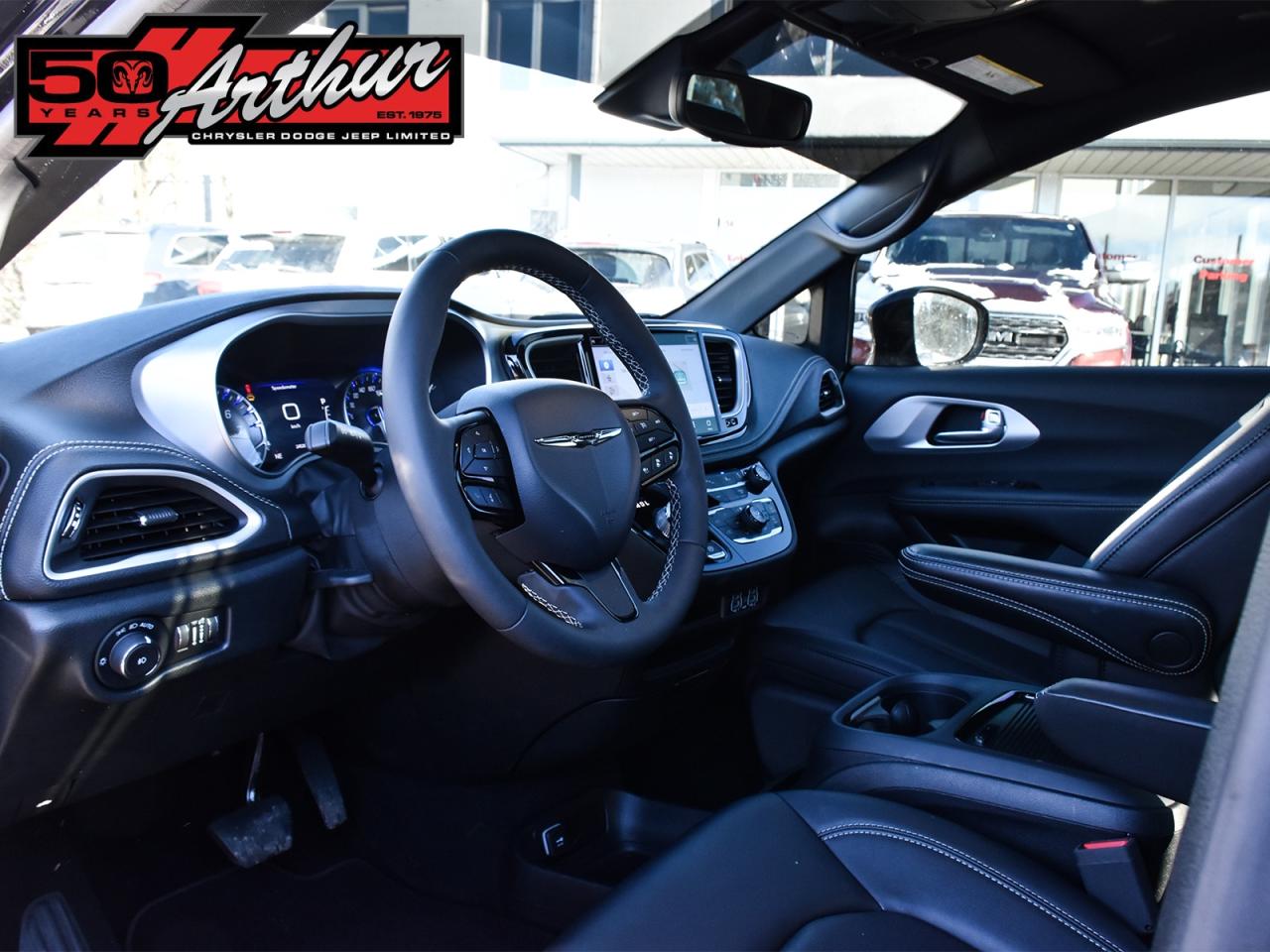 2024 Chrysler Pacifica TOURING-L S APPEARANCE AWD Photo