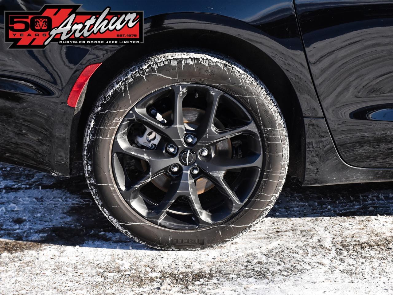 2024 Chrysler Pacifica TOURING-L S APPEARANCE AWD Photo