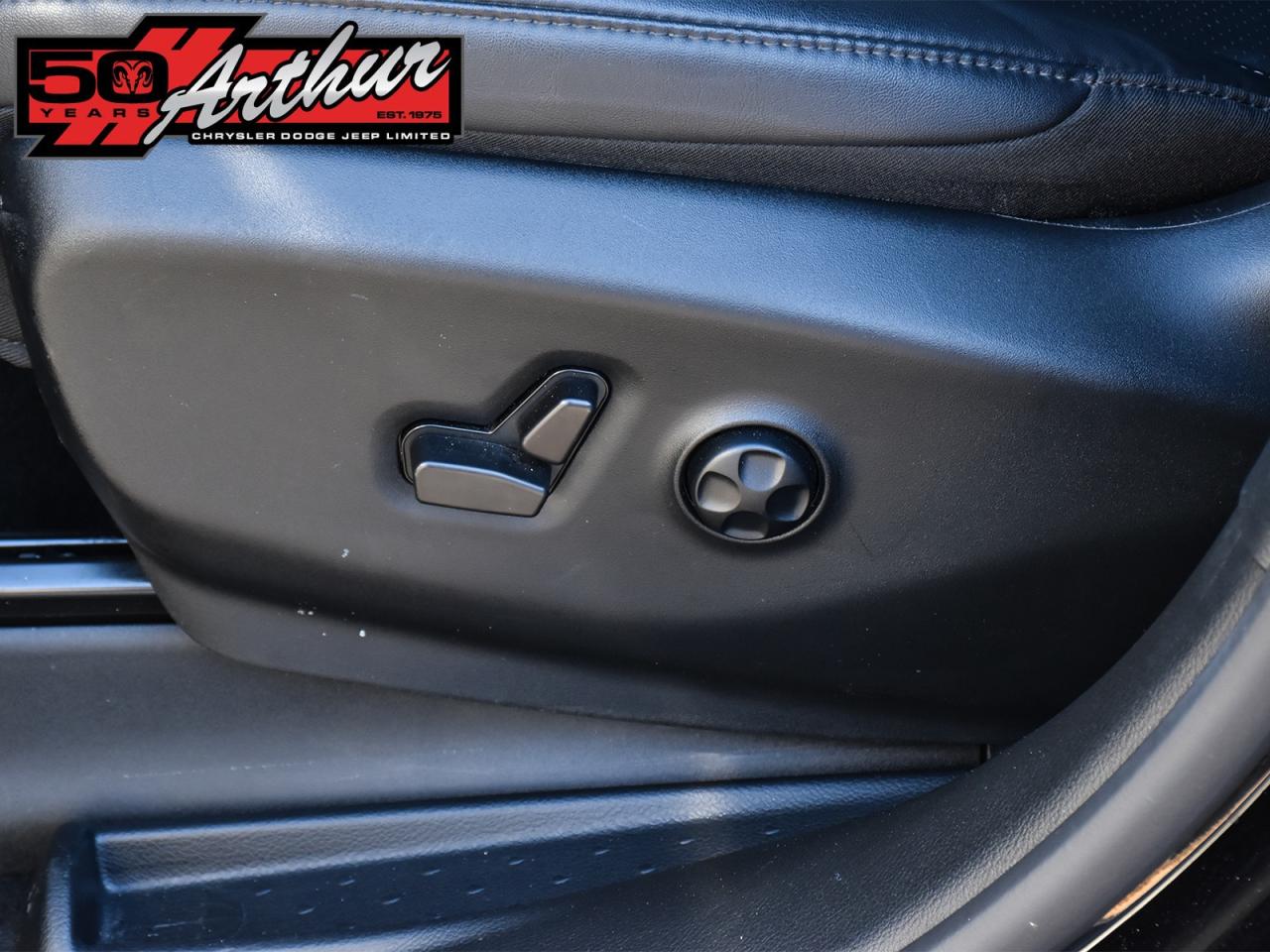 2024 Chrysler Pacifica TOURING-L S APPEARANCE AWD Photo