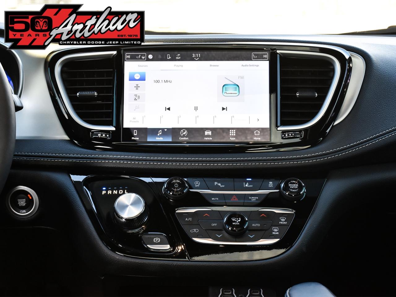 2024 Chrysler Pacifica TOURING-L S APPEARANCE AWD Photo