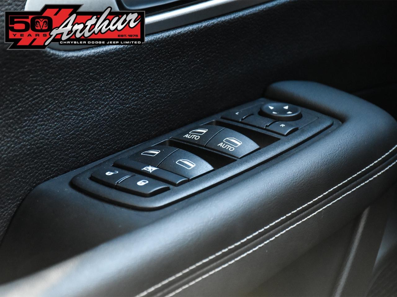 2024 Chrysler Pacifica TOURING-L S APPEARANCE AWD Photo