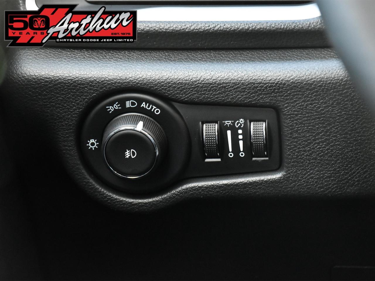 2024 Chrysler Pacifica TOURING-L S APPEARANCE AWD Photo