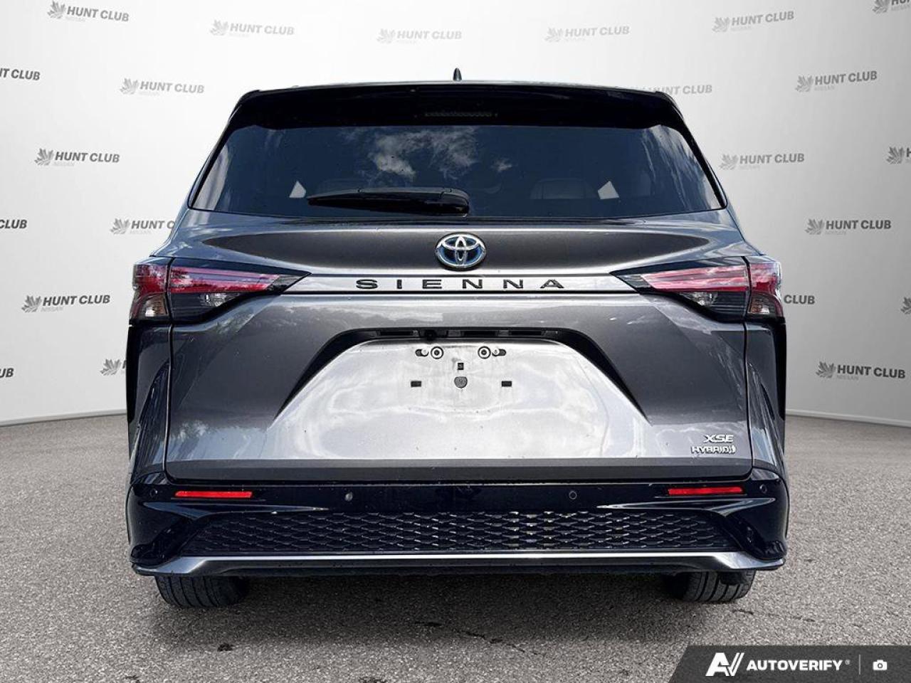 2022 Toyota Sienna XSE   HYBRID! Photo