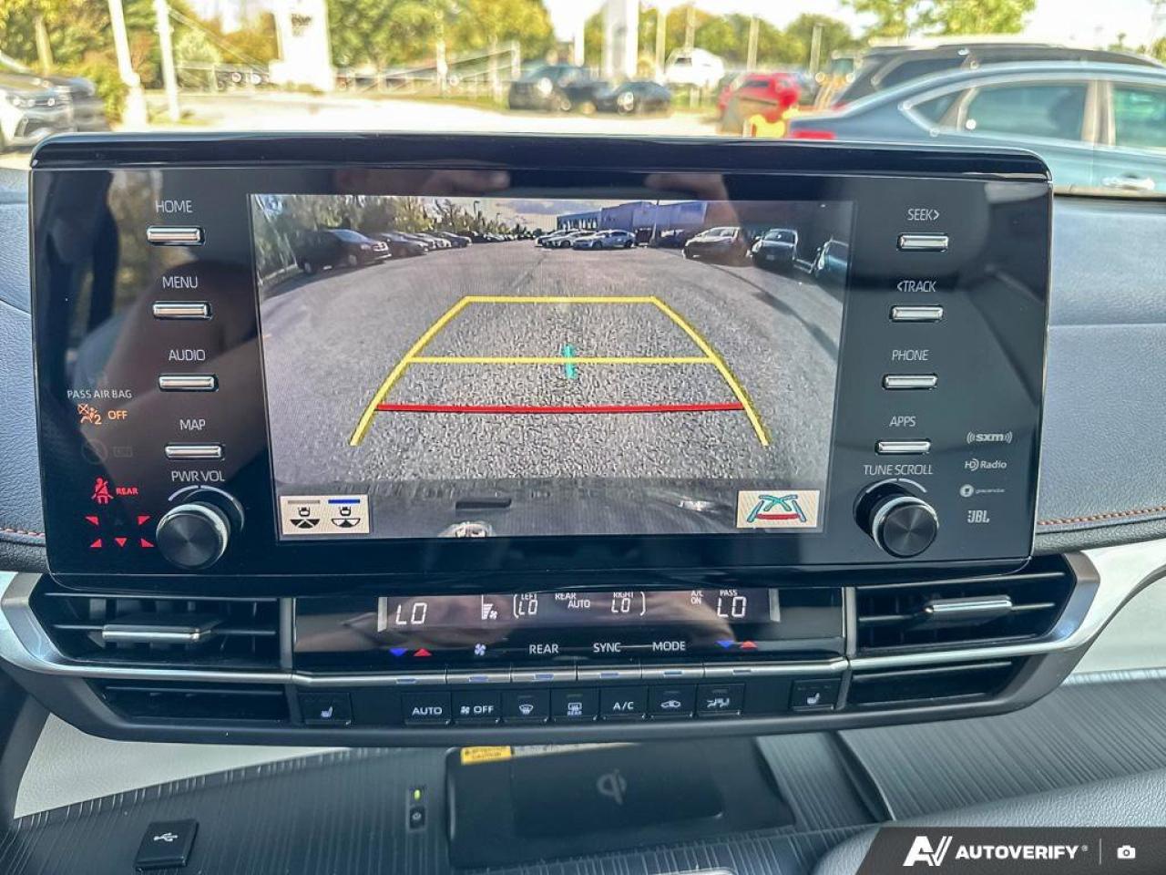 2022 Toyota Sienna XSE   HYBRID! Photo