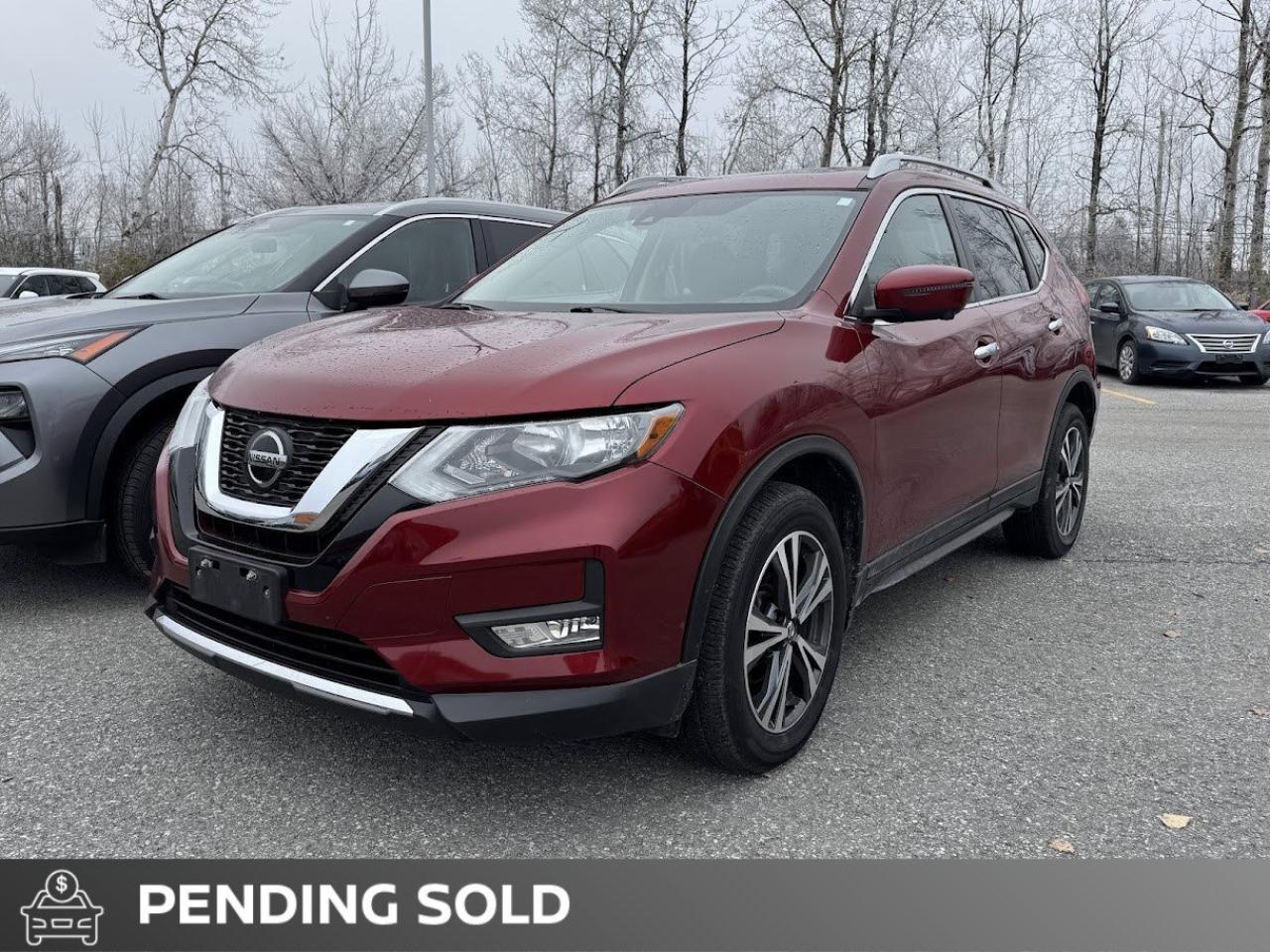 2019 Nissan Rogue SV Photo0