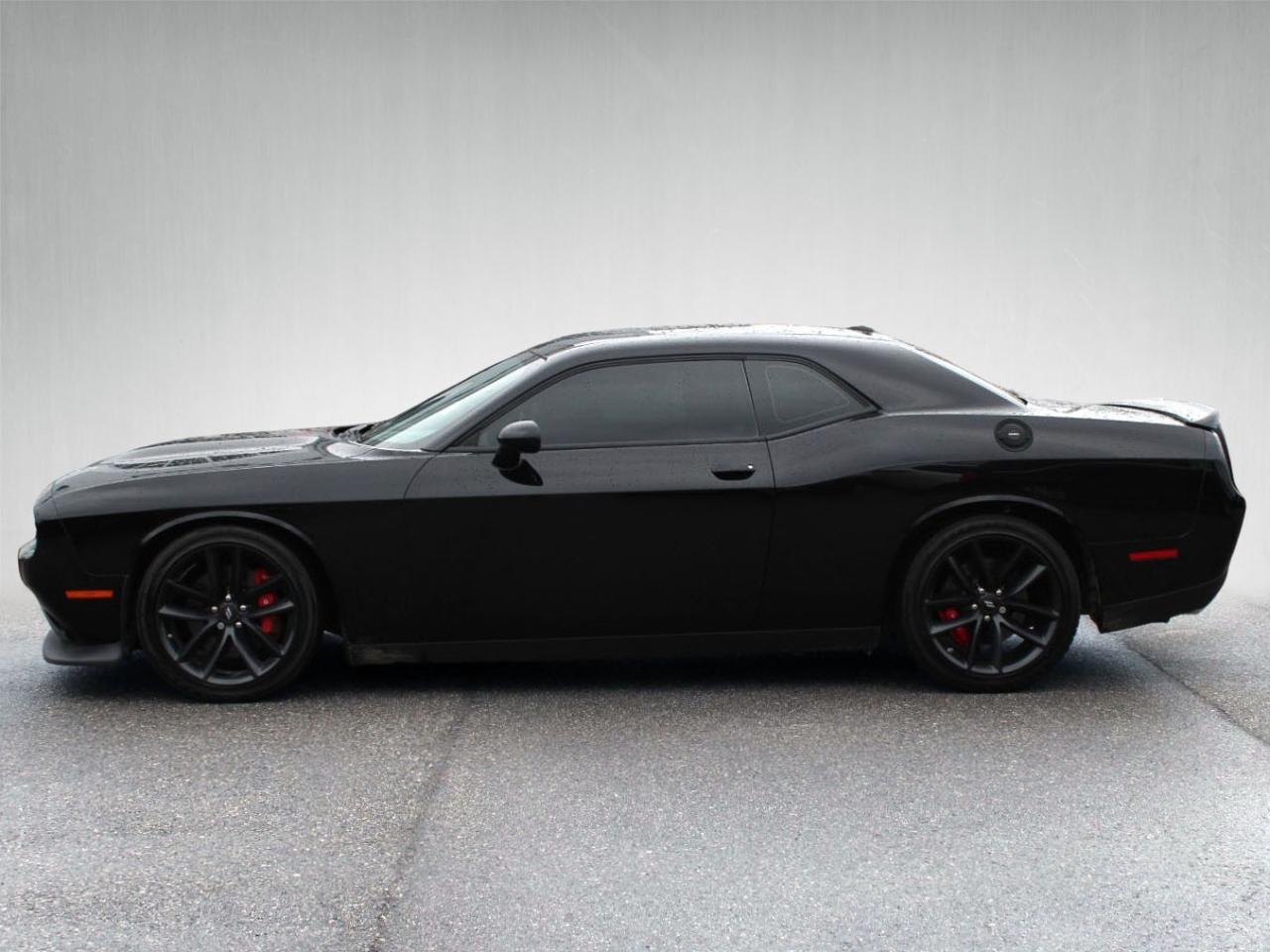 2022 Dodge Challenger R-T RWD  BkpCam SiriusXM HtdSeats Photo2