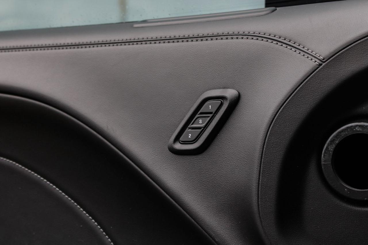 2022 Dodge Challenger R-T RWD  BkpCam SiriusXM HtdSeats Photo