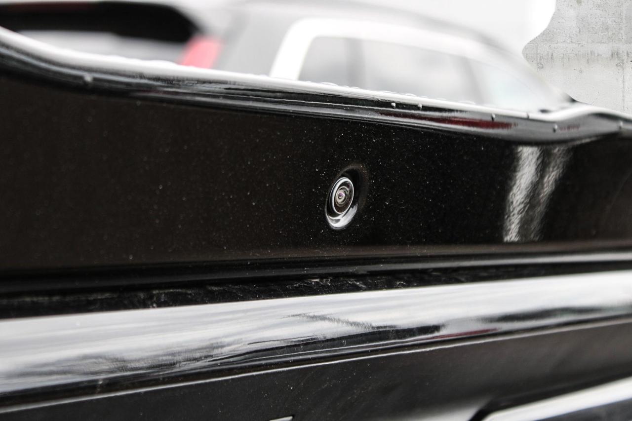 2022 Dodge Challenger R-T RWD  BkpCam SiriusXM HtdSeats Photo