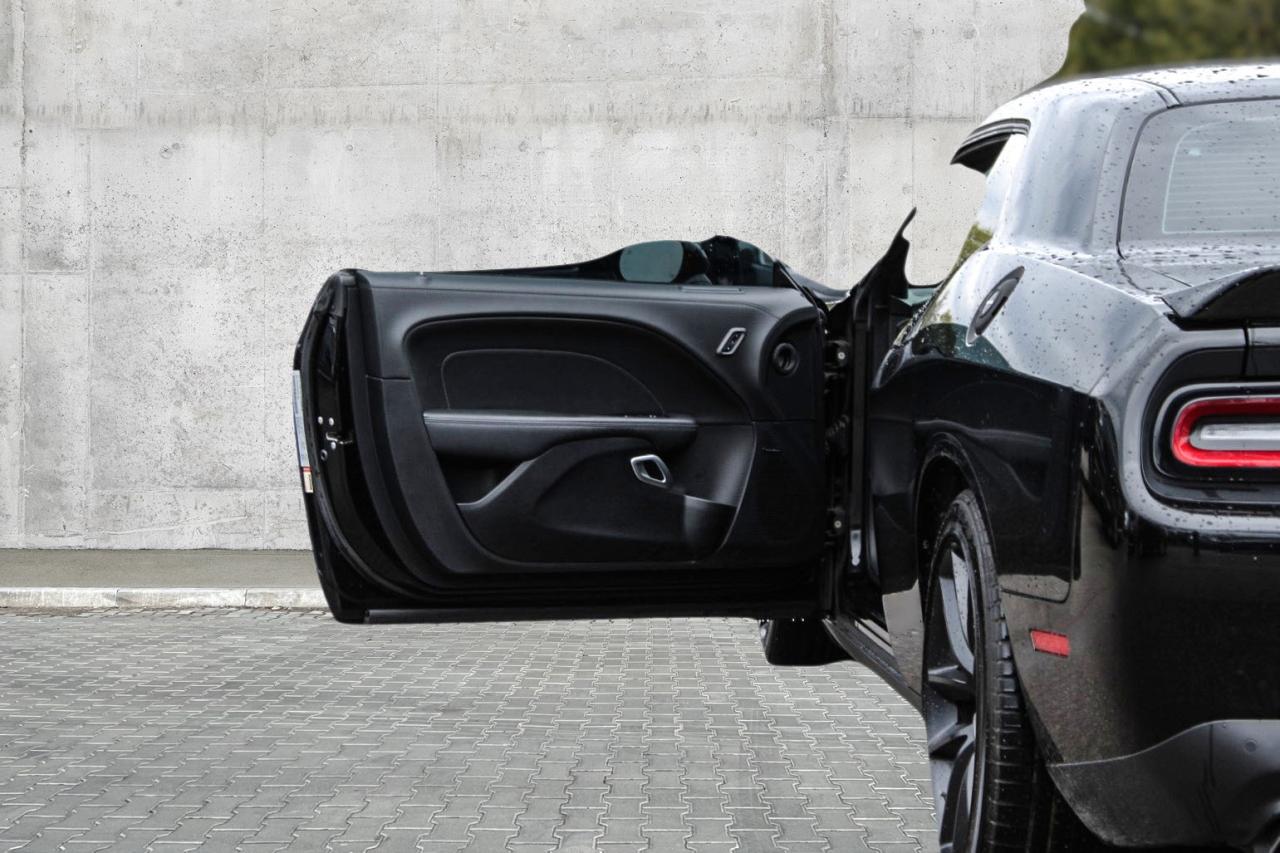 2022 Dodge Challenger R-T RWD  BkpCam SiriusXM HtdSeats Photo