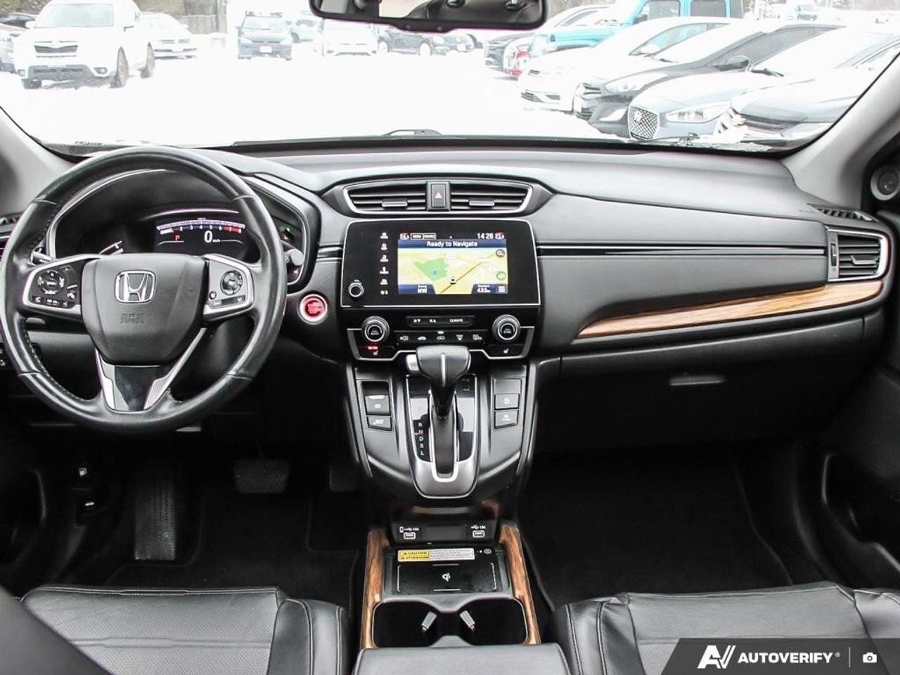 2020 Honda CR-V TouringAWD, SUNROOF, NAV, CARPLAY, POWER TAILGATE, Photo