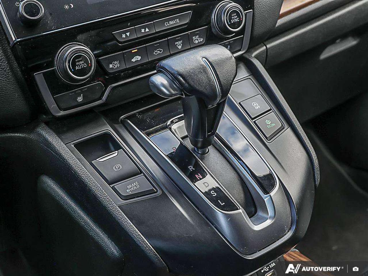 2020 Honda CR-V TouringAWD, SUNROOF, NAV, CARPLAY, POWER TAILGATE, ADAPTIVE CRUISE Photo